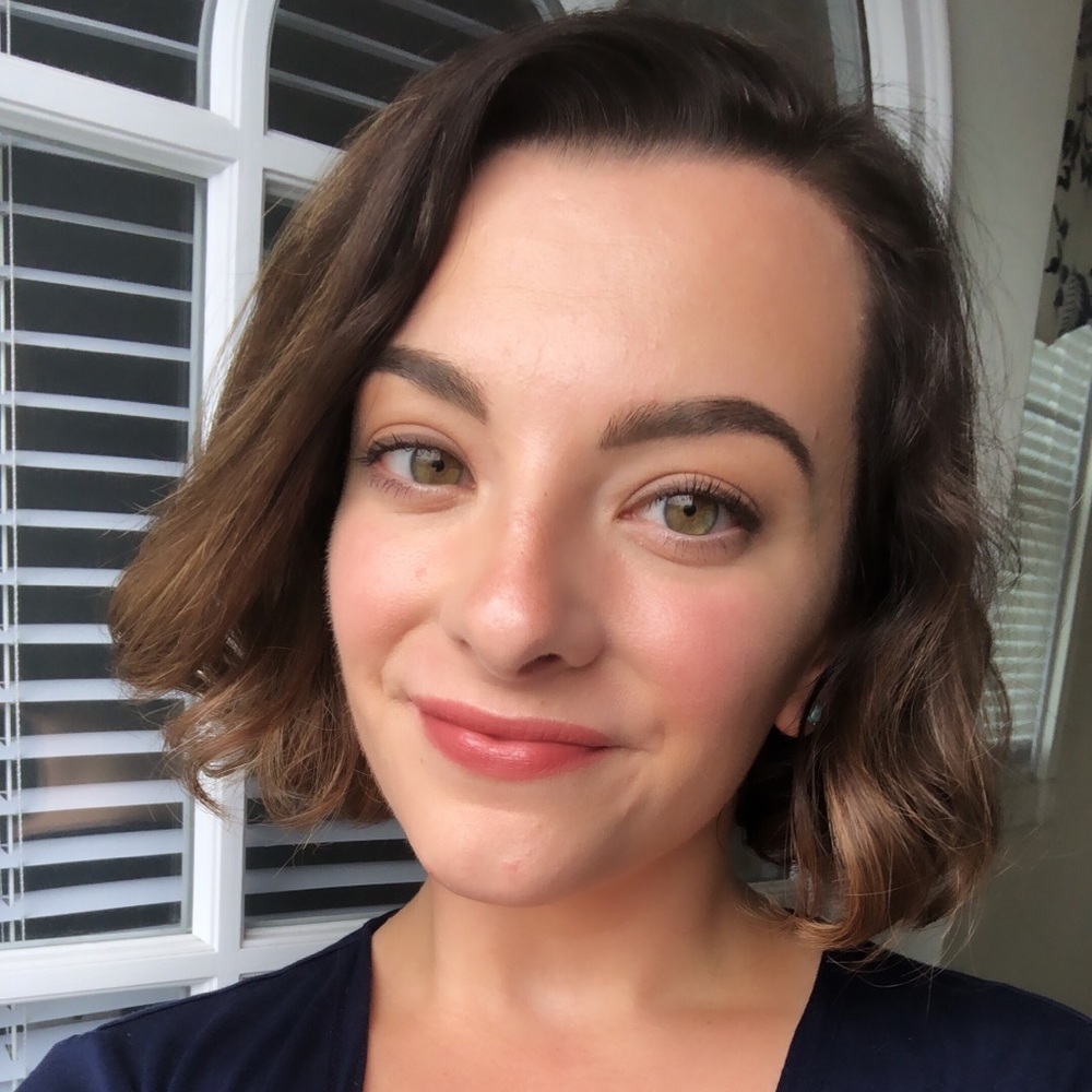 Meet your Posher, Emily
